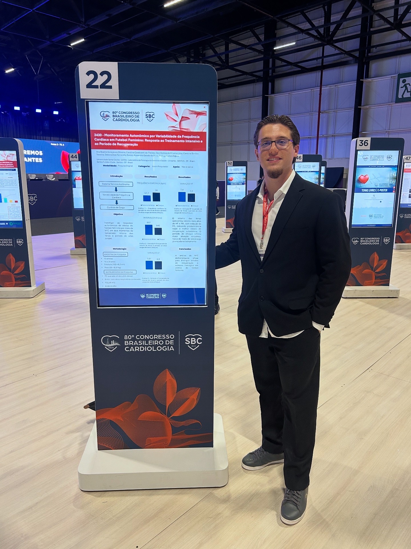 Davi Lima apresentando pesquisa no Congresso Brasileiro de Cardiologia